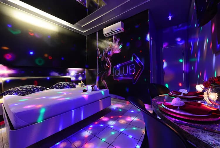 Suíte Sensual 12 - Disco, no Ele & Ela Motel